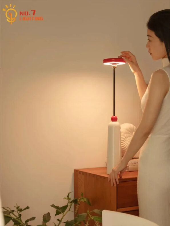 Scalable Telescopic LED Floor Lamp 12