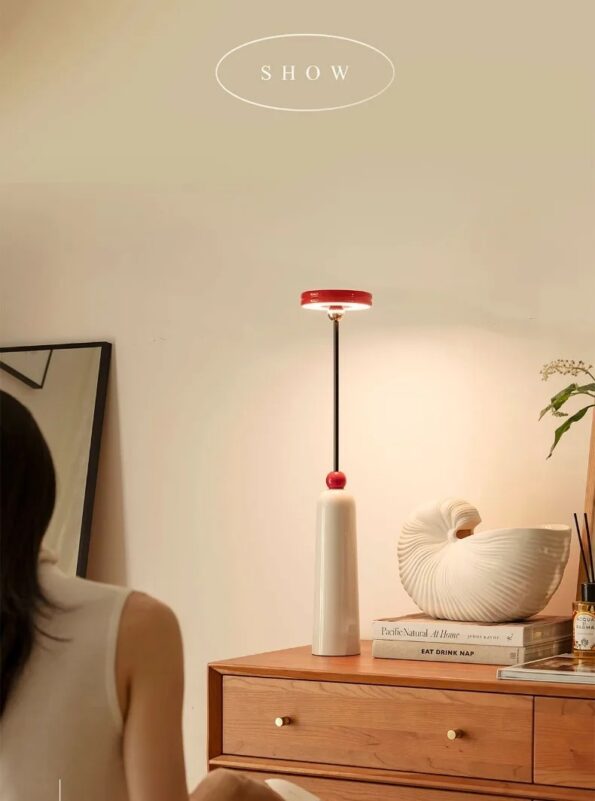 Scalable Telescopic LED Floor Lamp 3